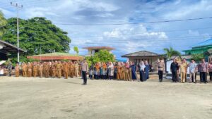Apel Sabuk Kamtibmas di Midai TNI, Nakes, Kepala Desa, Sampai Pemuda Satu Barisan Jaga Pulau Aman 1 Apel Sabuk Kamtibmas di Midai TNI, Nakes, Kepala Desa, Sampai Pemuda Satu Barisan Jaga Pulau Aman