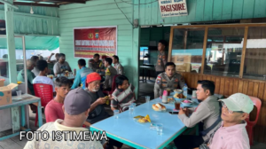IPTU Raja Oloan Purba, Kapolsek Sedanau yang Turun dari Meja, Hadir dengan Senyum Jaga Kamtibmas Humanis 2 IPTU Raja Oloan Purba, Kapolsek Sedanau yang Turun dari Meja, Hadir dengan Senyum Jaga Kamtibmas Humanis