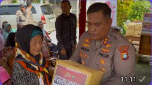 Hari Bhayangkara ke-80: Sentuh Garis Batas, Polres Natuna Gedor Pintu Warga Bunguran Selatan Berbagi Sembako