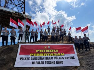 Benteng Kedaulatan di Ujung Utara Polsek Bunguran Barat Sisir Pulau Terluar Tokong Boro! 2 Benteng Kedaulatan di Ujung Utara Polsek Bunguran Barat Sisir Pulau Terluar Tokong Boro!
