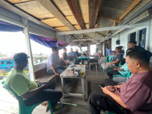 Sapa Nelayan Desa Tanjung, Satintelkam Polres Natuna Pertegas Komitmen Kamtibmas dan Keselamatan Laut