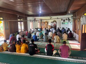 Sentuh Hati Jamaah lewat Mimbar Jumat, Briptu Wira Buktikan Polri Hadir Tanpa Sekat 1 Sentuh Hati Jamaah lewat Mimbar Jumat, Briptu Wira Buktikan Polri Hadir Tanpa Sekat