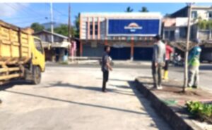 Pemkab Natuna "Serbu" Sampah di Pasar Ranai, Afrizal: Jangan Menunggu Tamu Baru Dibersihkan Karena Malu 3 Pemkab Natuna "Serbu" Sampah di Pasar Ranai, Afrizal: Jangan Menunggu Tamu Baru Dibersihkan Karena Malu