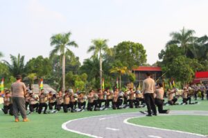 Polres Natuna Tingkatkan Kesiapsiagaan Personel melalui Latihan Dalmas