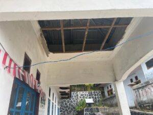 Darurat Kesehatan dan Infrastruktur: Kondisi Polindes Desa Tanjung Balau Memprihatinkan, Tak Tersentuh Renovasi Sejak 2013 2 Darurat Kesehatan dan Infrastruktur: Kondisi Polindes Desa Tanjung Balau Memprihatinkan, Tak Tersentuh Renovasi Sejak 2013