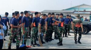 Merajut Harmoni di Ujung Batas Negeri, Prajurit Yon Hanud 14 Pasgat Natuna Bersama Warga Kota Tua Penagi Bersihkan Tempat Ibadah 2 Merajut Harmoni di Ujung Batas Negeri, Prajurit Yon Hanud 14 Pasgat Natuna Bersama Warga Kota Tua Penagi Bersihkan Tempat Ibadah
