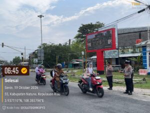 ‎‎Kapolres Natuna Bersama Satlantas dan Sat Samapta Laksanakan Pengaturan Lalu Lintas Pagi, Wujudkan Polisi Bersama Masyarakat