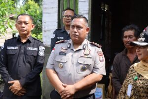 HUT ke-75 Humas Polri, Kapolres Natuna Berbagi Sembako dan Tali Asih, Perkuat Kebersamaan dengan Masyarakat