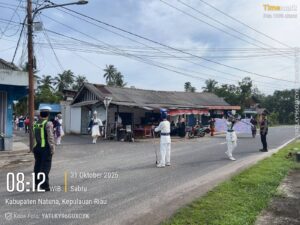 Satlantas Polres Natuna bersama Polsek Bunguran Timur Kawal Pawai Budaya SDN 007 Ranai Darat, Wujudkan Keamanan dan Pelestarian Budaya 1 Satlantas Polres Natuna bersama Polsek Bunguran Timur Kawal Pawai Budaya SDN 007 Ranai Darat, Wujudkan Keamanan dan Pelestarian Budaya